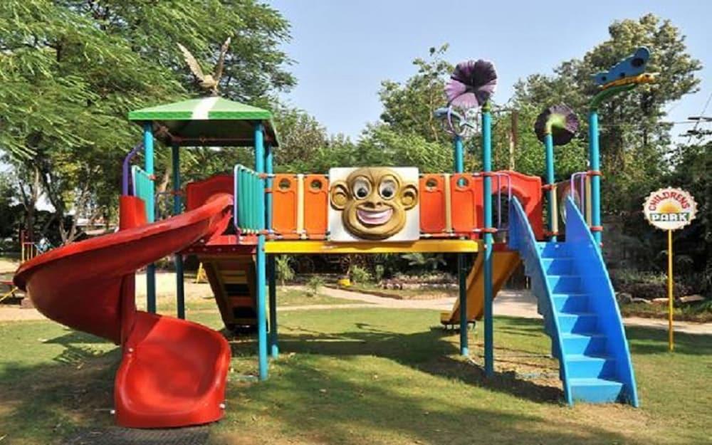 Best Western Resort Country Club Gurgaon Esterno foto