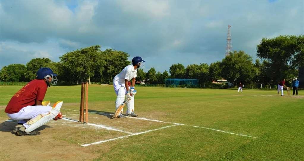 Best Western Resort Country Club Gurgaon Esterno foto