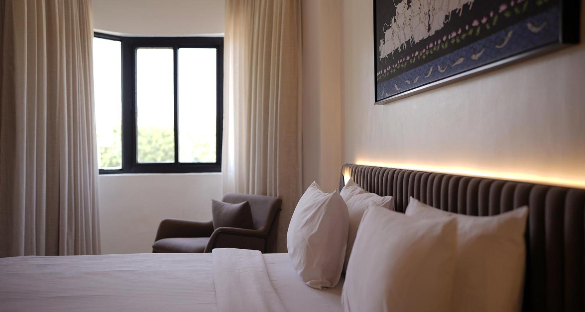 Best Western Resort Country Club Gurgaon Esterno foto
