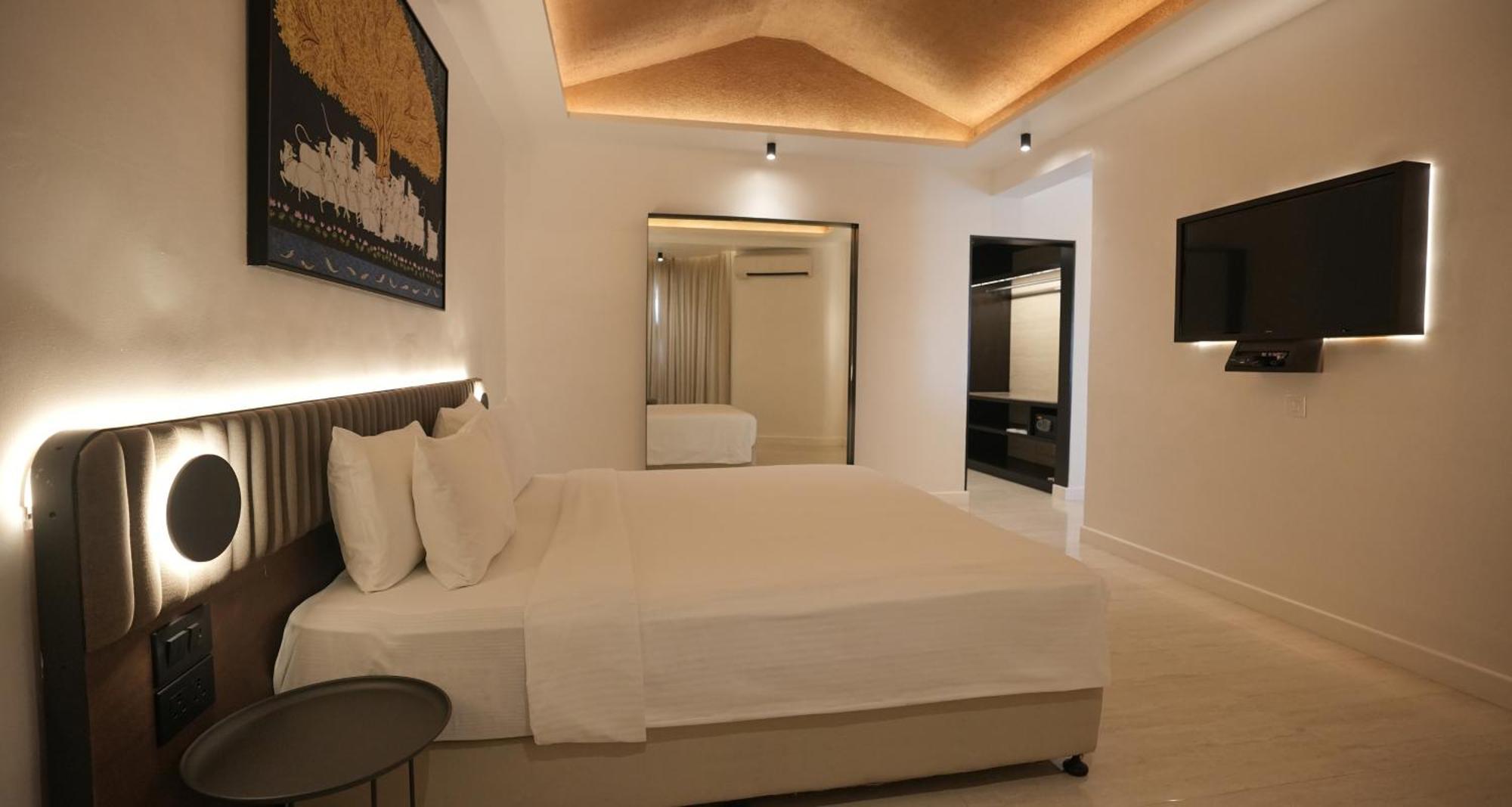 Best Western Resort Country Club Gurgaon Esterno foto